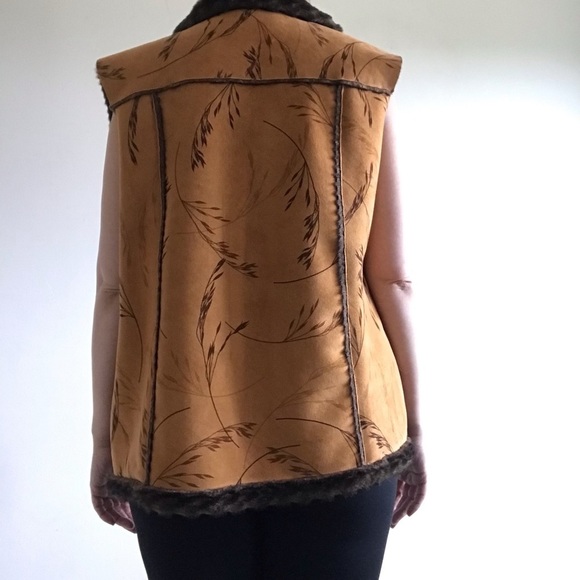 Robert Kitchen Canada Vegan Suede Faux Fur Vest Farmhouse Farmcore - Picture 3 of 5